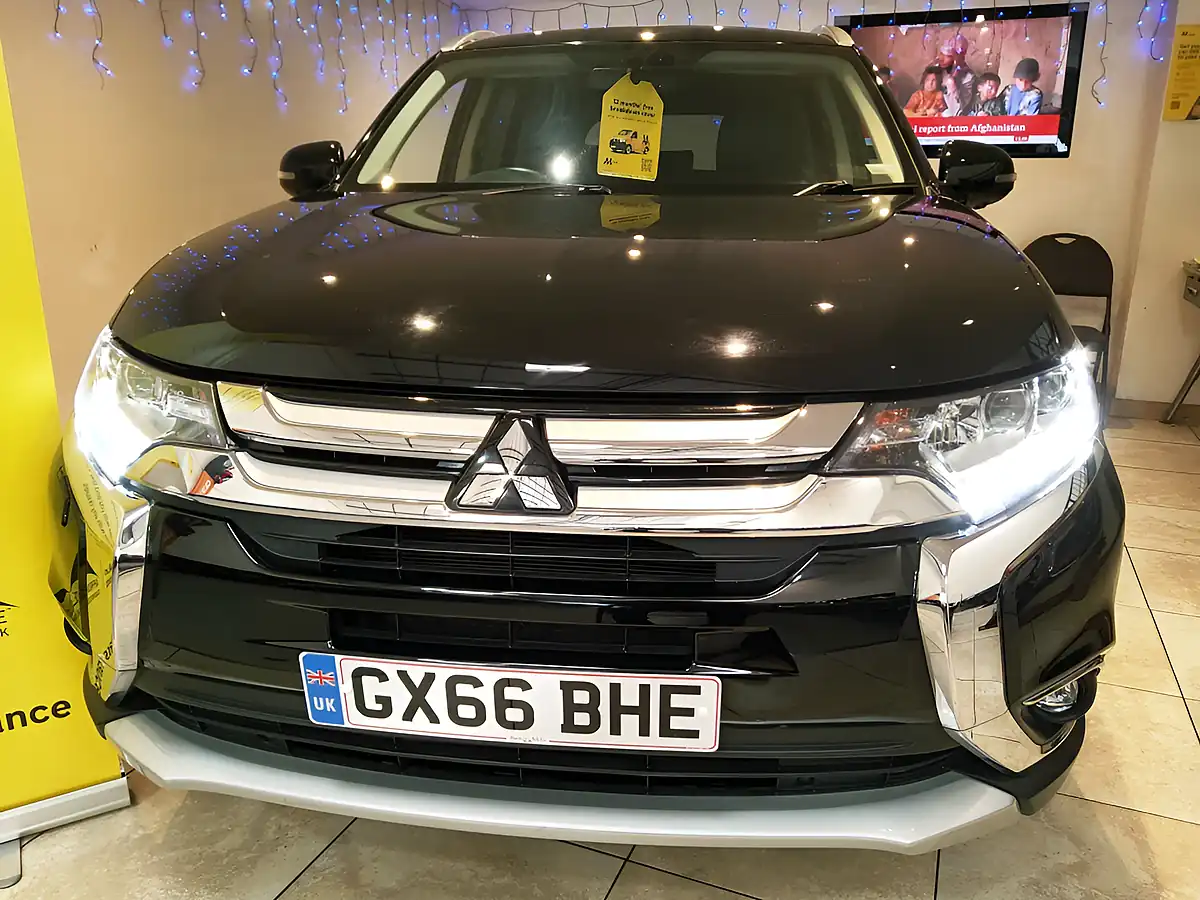 Used 2016 Mitsubishi Outlander 4 5DR Black - Interior and Exterior details 4