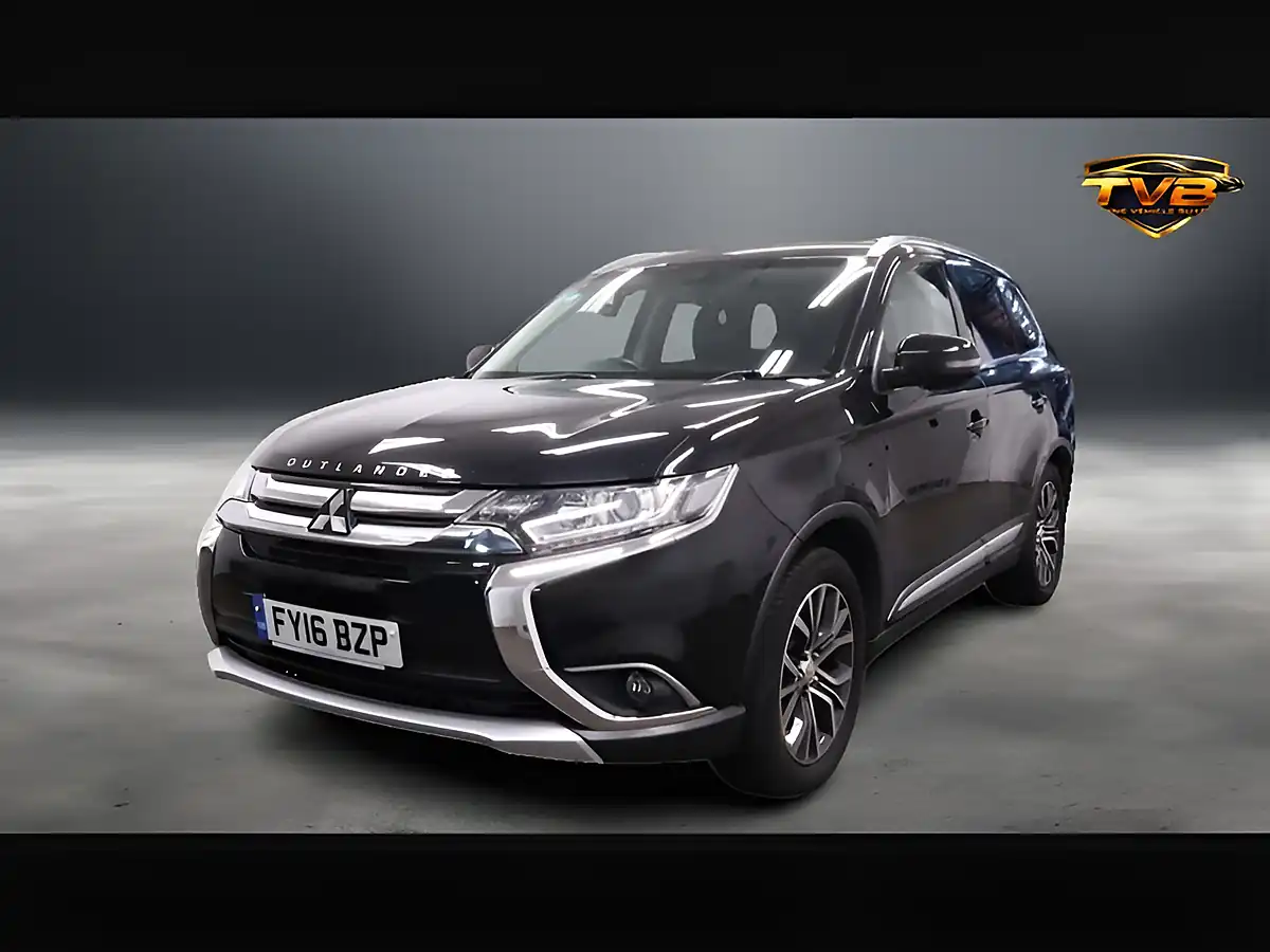 Used 2016 Mitsubishi Outlander Gx 3 Black - Interior and Exterior details 7