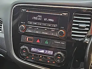 Used 2016 Mitsubishi Outlander GX3 Red - Interior and Exterior details 14