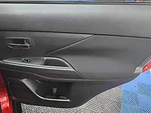 Used 2016 Mitsubishi Outlander GX3 Red - Interior and Exterior details 18