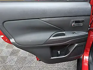 Used 2016 Mitsubishi Outlander GX3 Red - Interior and Exterior details 19