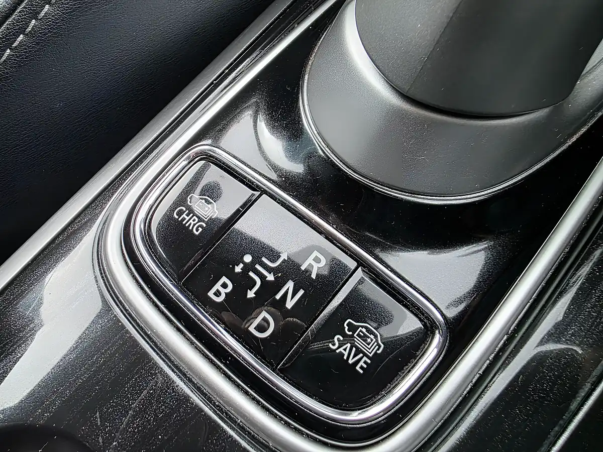 Used 2016 Mitsubishi Outlander GX3h+ Red - Interior and Exterior details 14