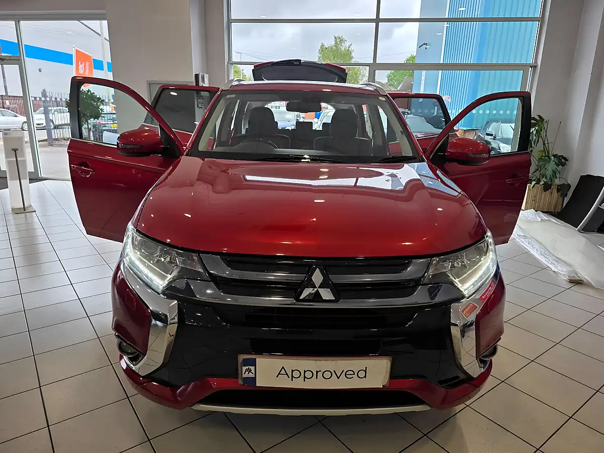 Used 2016 Mitsubishi Outlander GX3h+ Red - Interior and Exterior details 2