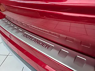 Used 2016 Mitsubishi Outlander GX3h+ Red - Interior and Exterior details 20
