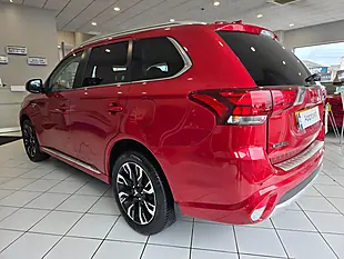 Used 2016 Mitsubishi Outlander GX3h+ Red - Interior and Exterior details 4