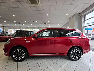 Used 2016 Mitsubishi Outlander GX3h+ Red - Interior and Exterior details 6