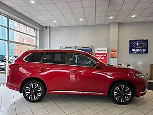 Used 2016 Mitsubishi Outlander GX3h+ Red - Interior and Exterior details 8