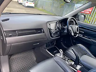 Used 2016 Mitsubishi Outlander GX4hs Black - Interior and Exterior details 12