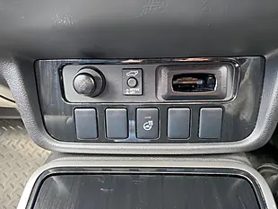 Used 2016 Mitsubishi Outlander GX4hs Black - Interior and Exterior details 17