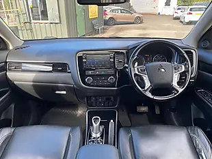 Used 2016 Mitsubishi Outlander GX4hs Black - Interior and Exterior details 7