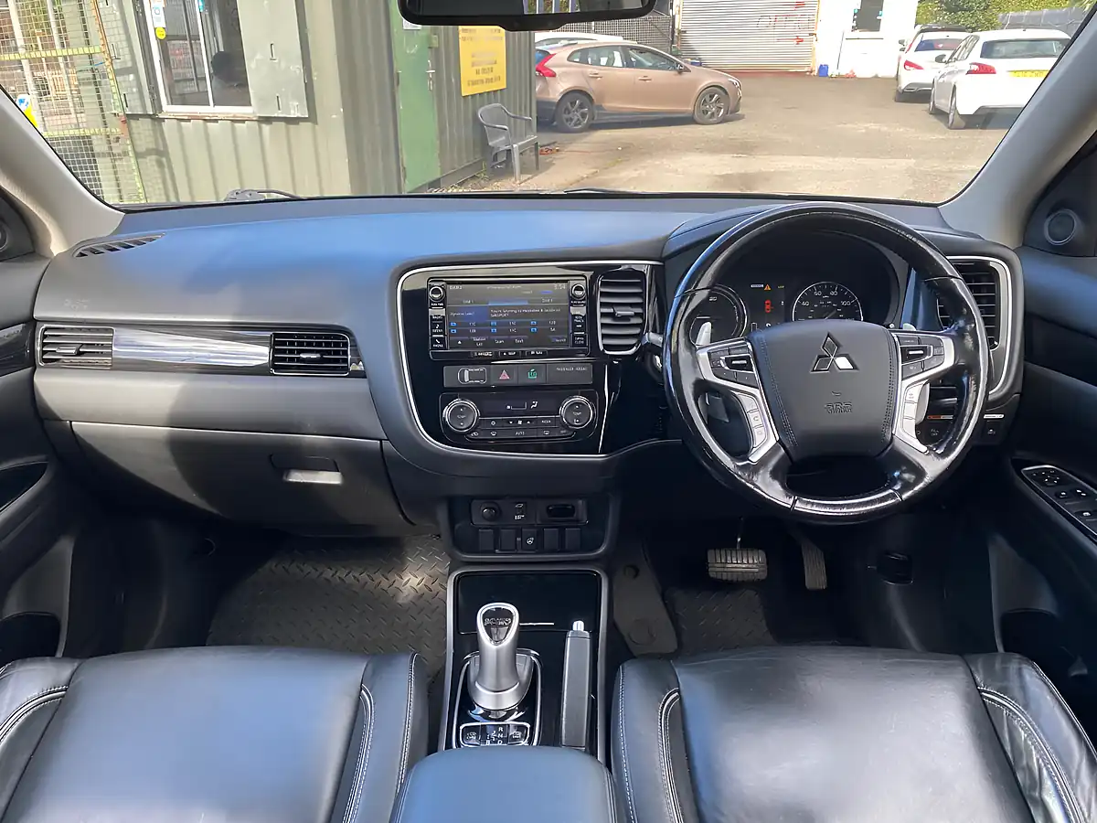 Used 2016 Mitsubishi Outlander GX4hs Black - Interior and Exterior details 7