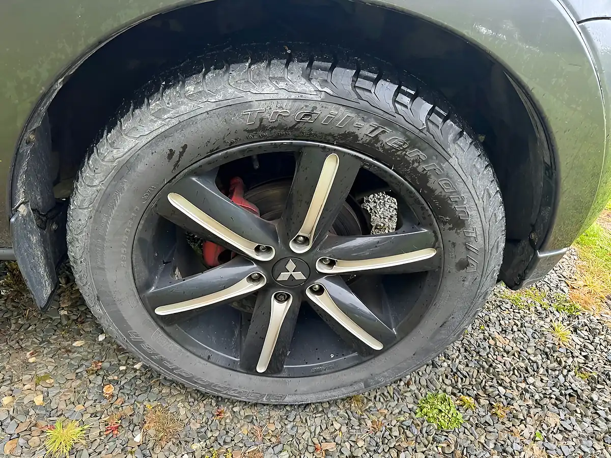 Used 2016 Mitsubishi Shogun Barbarian Grey - Interior and Exterior details 10