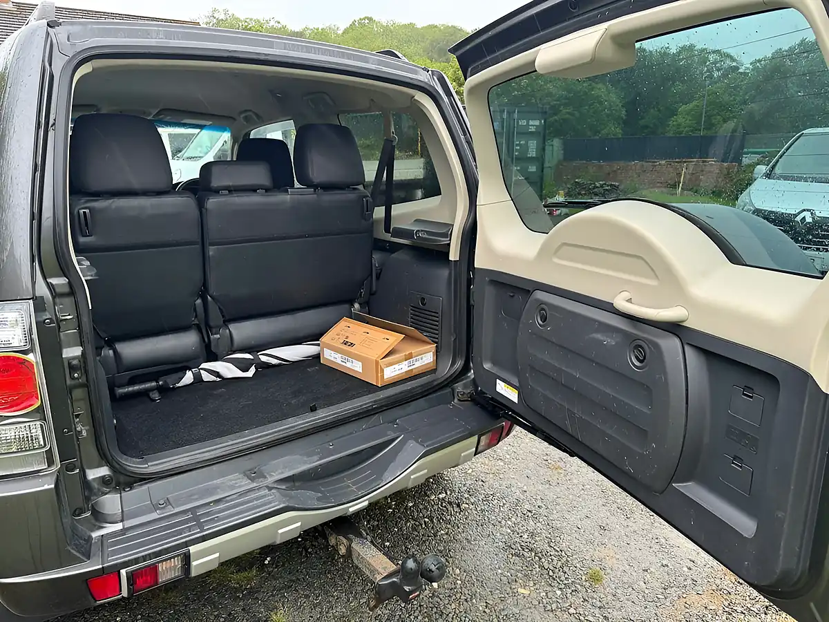 Used 2016 Mitsubishi Shogun Barbarian Grey - Interior and Exterior details 4