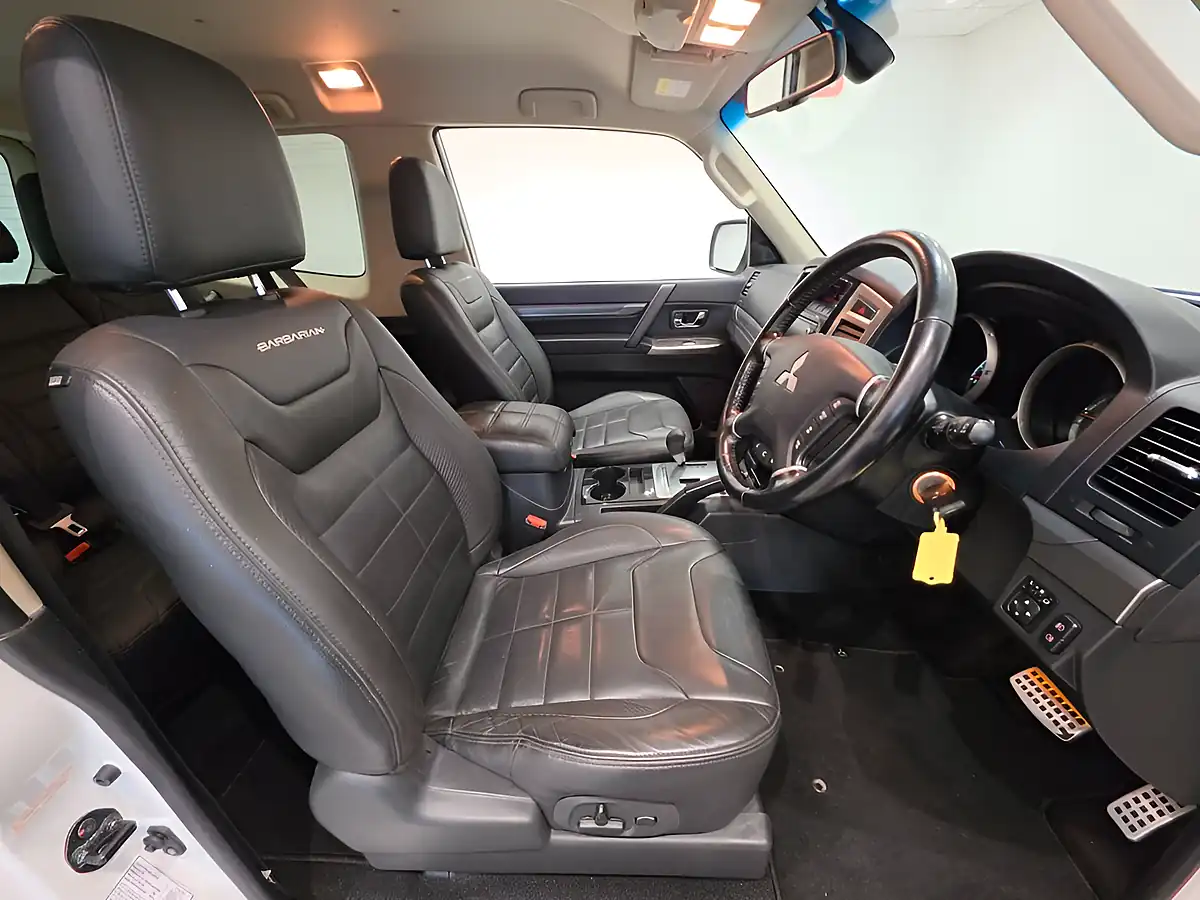 Used 2016 Mitsubishi Shogun Barbarian White - Interior and Exterior details 16