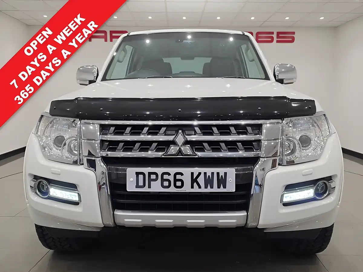 Used 2016 Mitsubishi Shogun Barbarian White - Interior and Exterior details 6