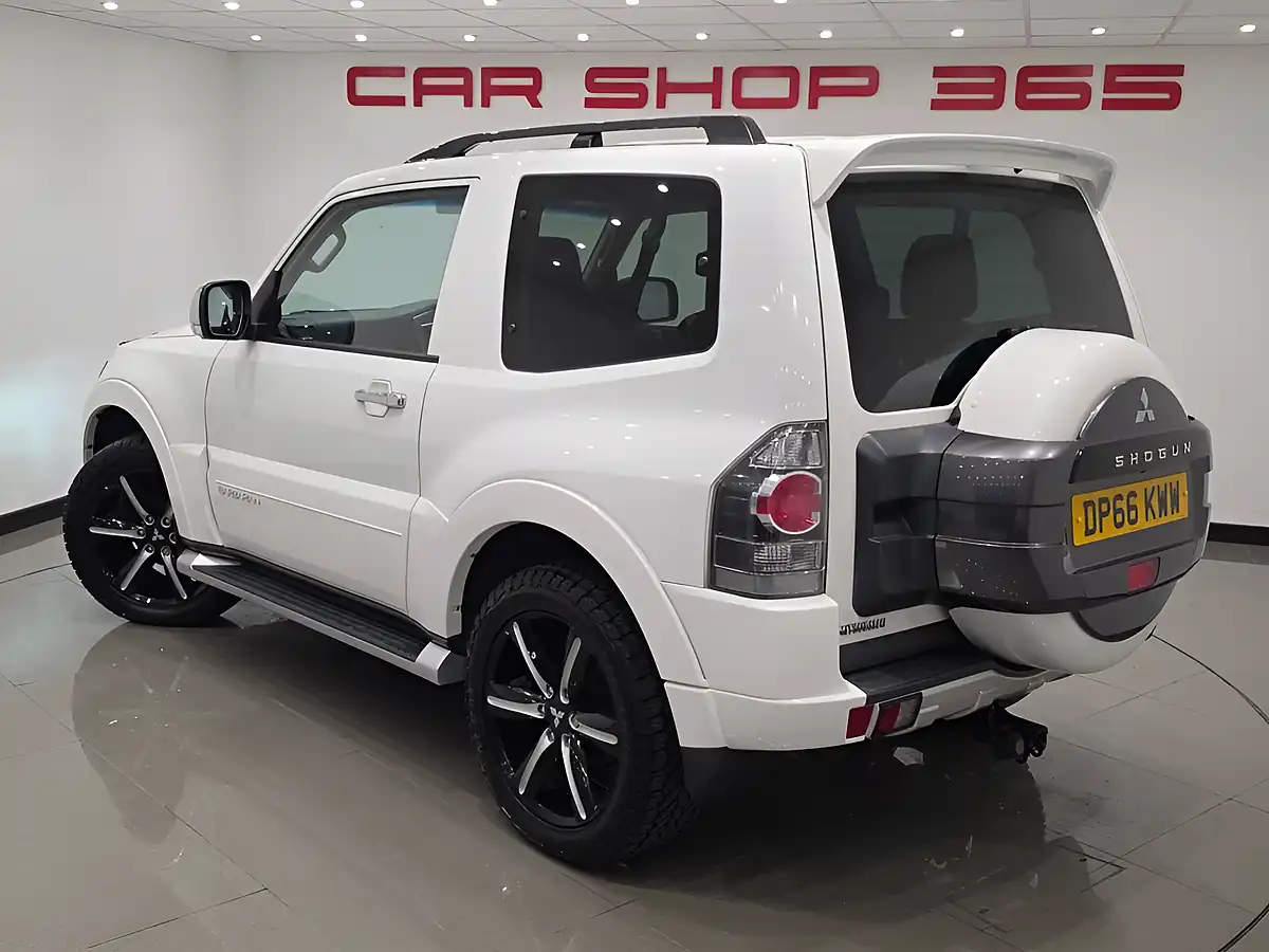 Used 2016 Mitsubishi Shogun Barbarian White - Interior and Exterior details 8
