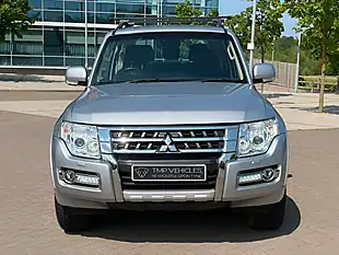 Used 2016 Mitsubishi Shogun SG2 Silver - Interior and Exterior details 11