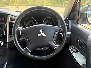 Used 2016 Mitsubishi Shogun SG2 Silver - Interior and Exterior details 19
