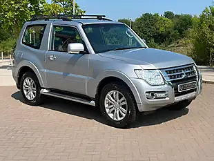 Used 2016 Mitsubishi Shogun SG2 Silver - Interior and Exterior details 5