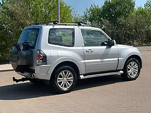 Used 2016 Mitsubishi Shogun SG2 Silver - Interior and Exterior details 6