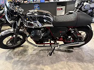 Used 2016 Moto Guzzi V7 744 Racer Silver - Interior and Exterior details 5