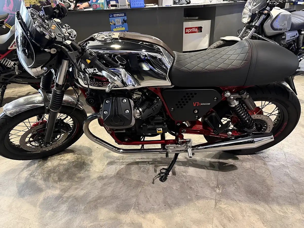 Used 2016 Moto Guzzi V7 744 Racer Silver - Interior and Exterior details 5