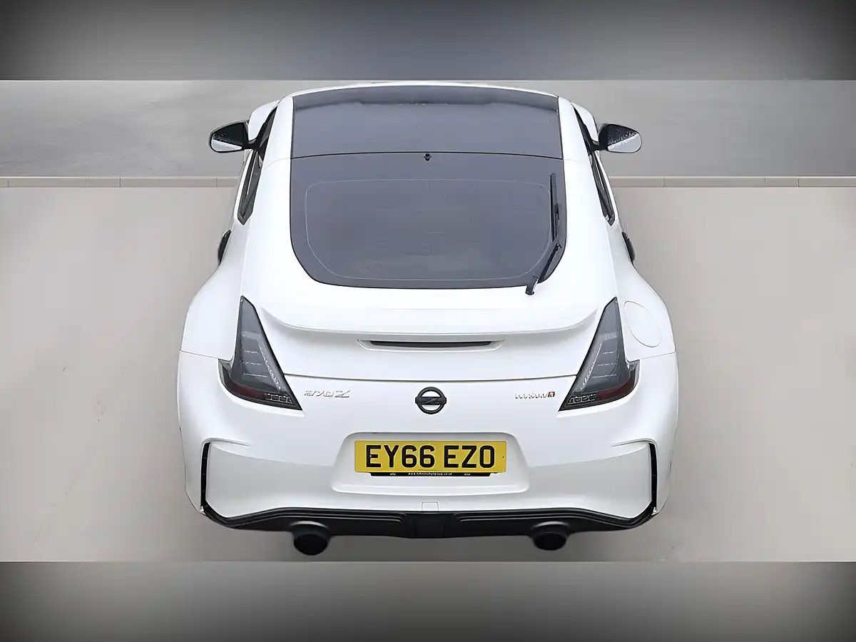 Used 2016 Nissan 370Z Nismo White - Interior and Exterior details 6