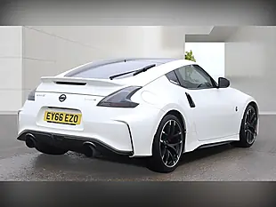 Used 2016 Nissan 370Z Nismo White - Interior and Exterior details 8