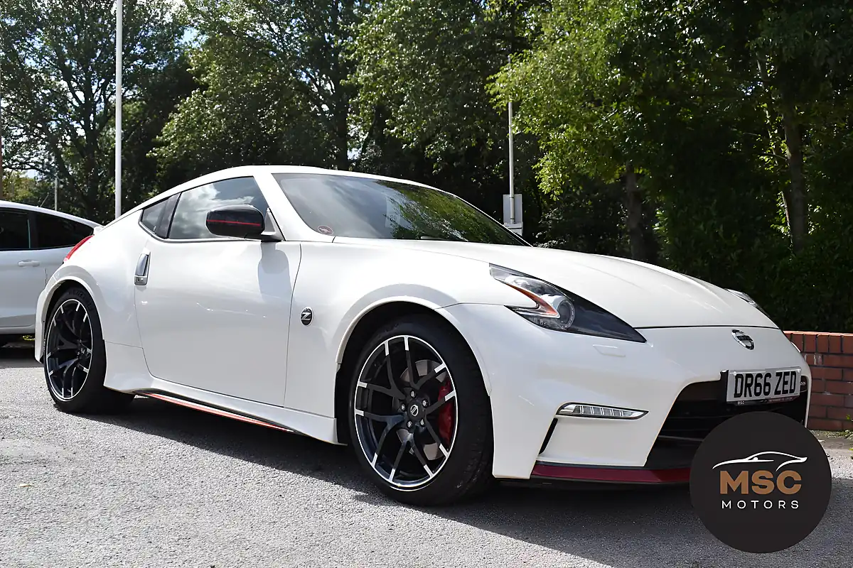 Used 2016 Nissan 370Z Nismo White - Interior and Exterior details 12