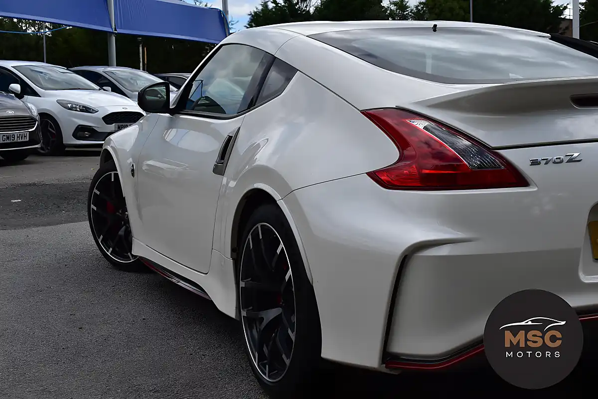 Used 2016 Nissan 370Z Nismo White - Interior and Exterior details 13