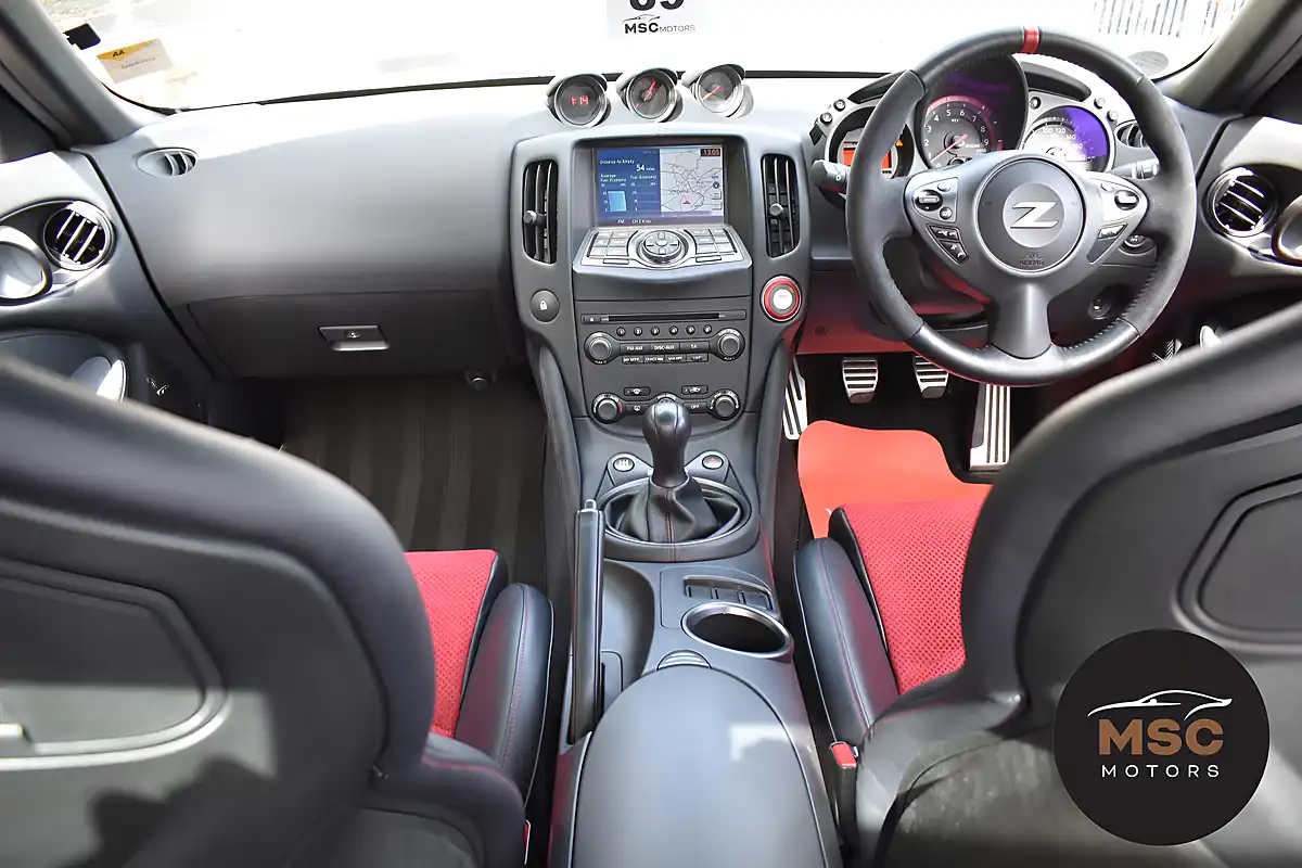 Used 2016 Nissan 370Z Nismo White - Interior and Exterior details 16