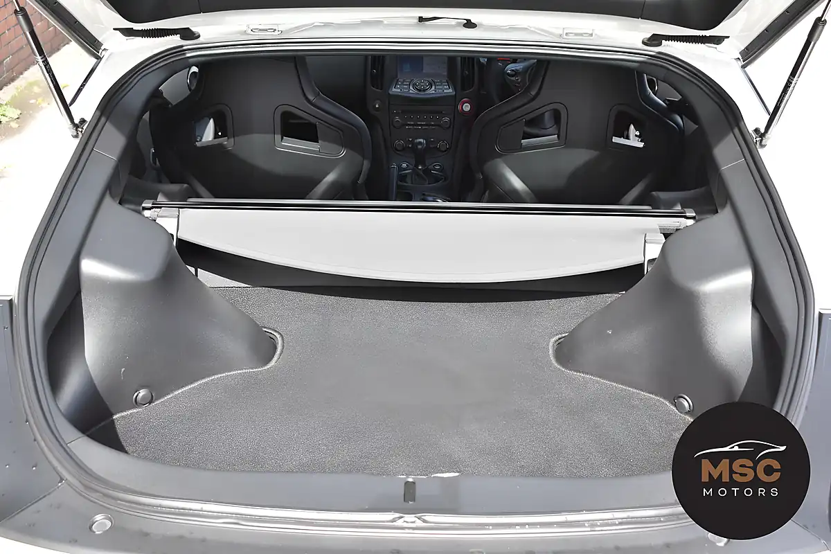 Used 2016 Nissan 370Z Nismo White - Interior and Exterior details 19