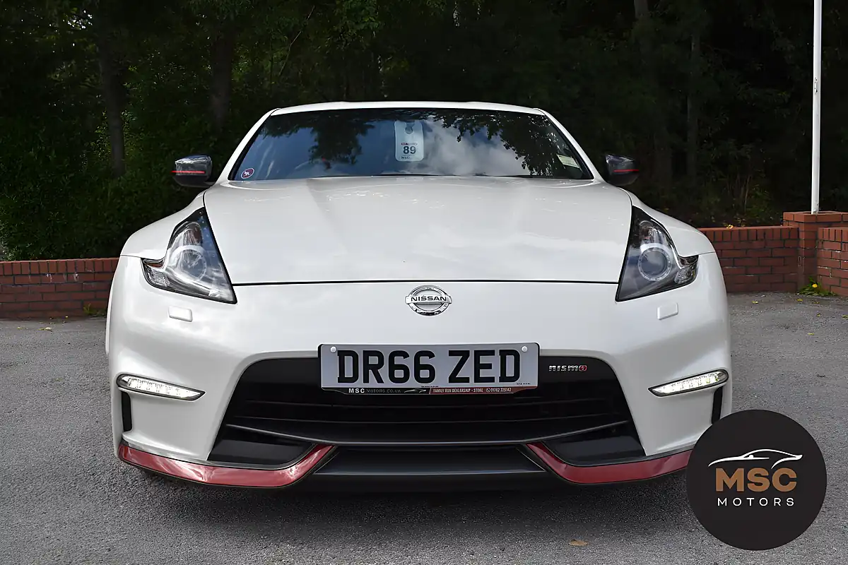 Used 2016 Nissan 370Z Nismo White - Interior and Exterior details 3