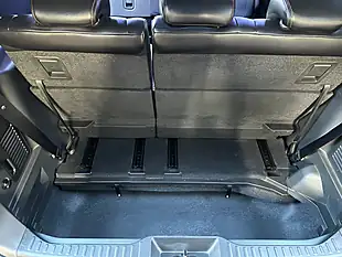 Used 2016 Nissan Elgrand Highway Star S Grey - Interior and Exterior details 11