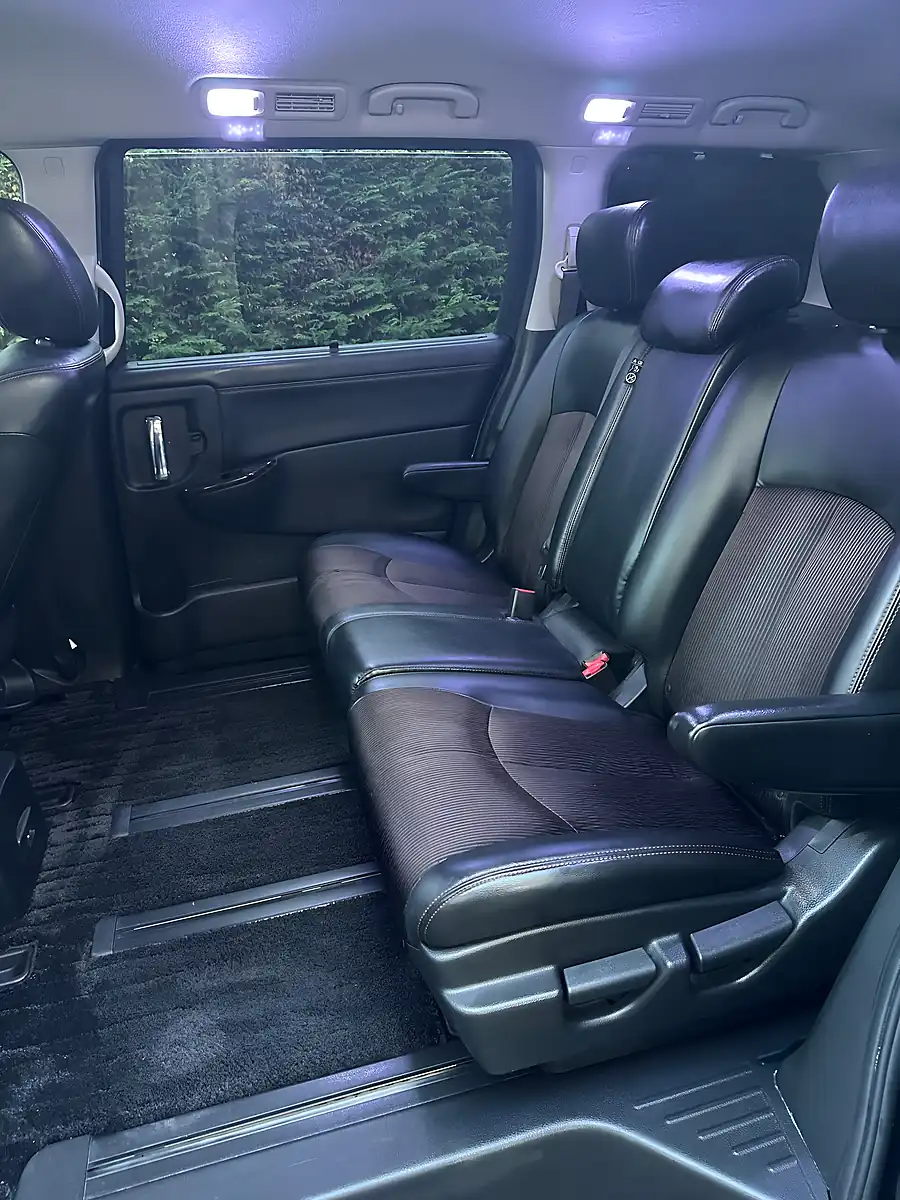 Used 2016 Nissan Elgrand Highway Star S Grey - Interior and Exterior details 16