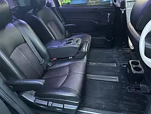 Used 2016 Nissan Elgrand Highway Star S Grey - Interior and Exterior details 17