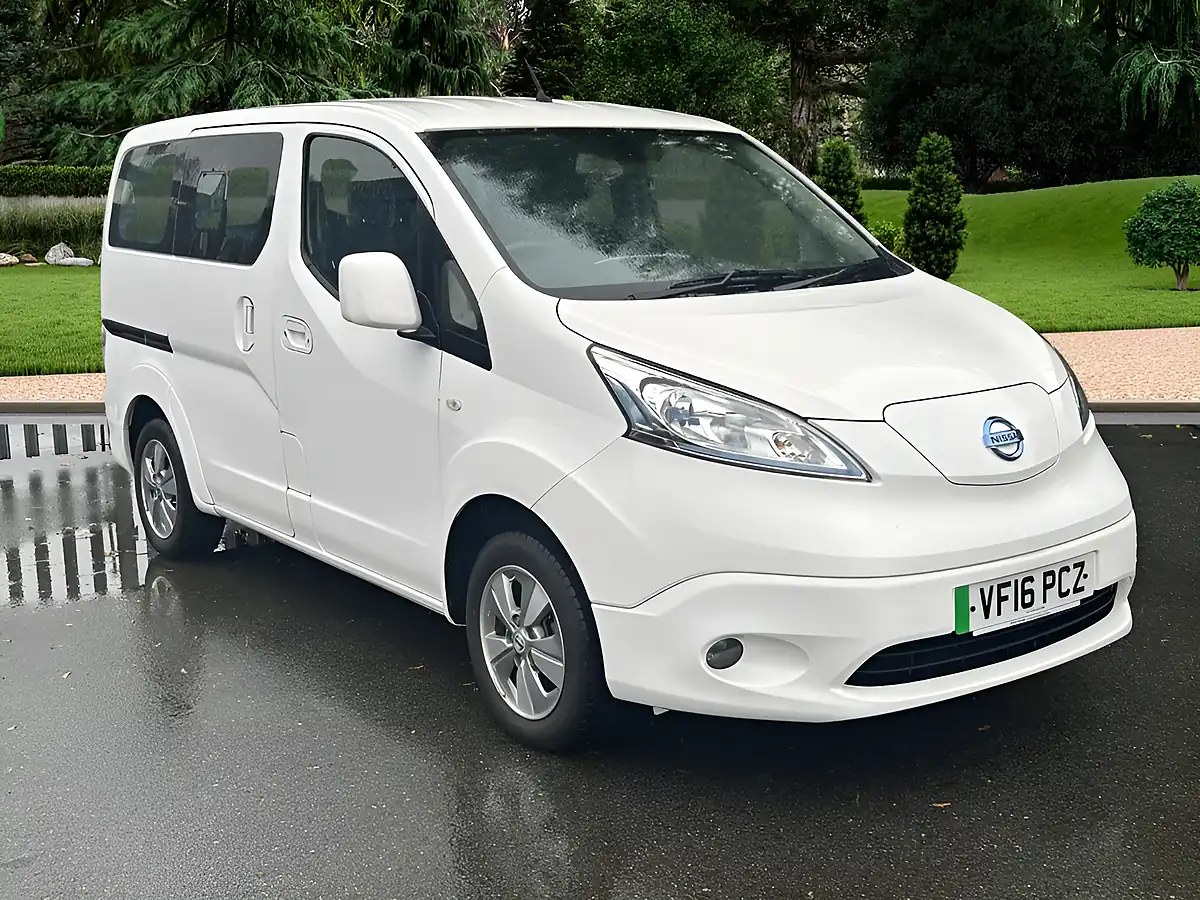 Used 2016 Nissan eNV200 Evalia Tekna White - Interior and Exterior details 8