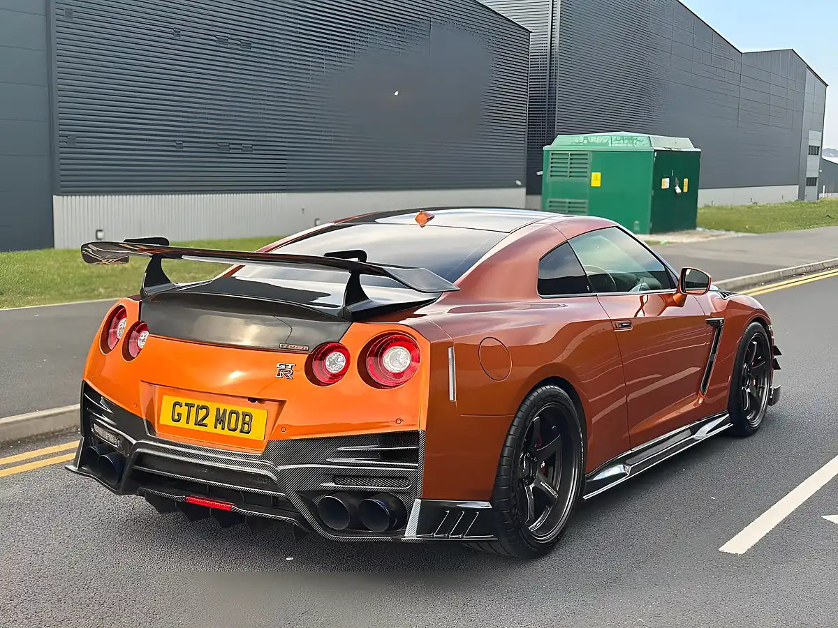 Used 2016 Nissan GT-R Prestige Katsura Metallic Orange - Interior and Exterior details 3