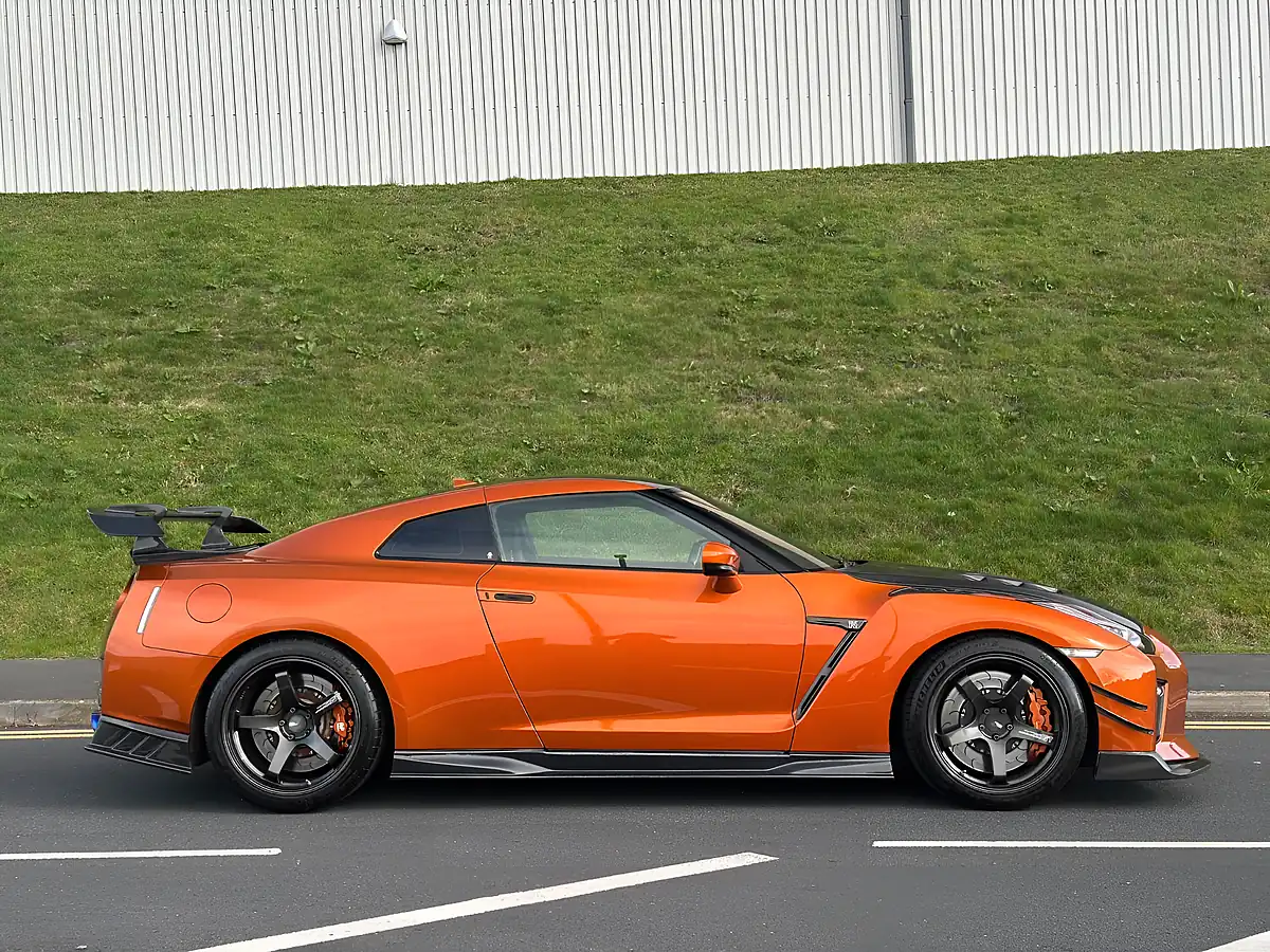 Used 2016 Nissan GT-R Prestige Katsura Metallic Orange - Interior and Exterior details 7