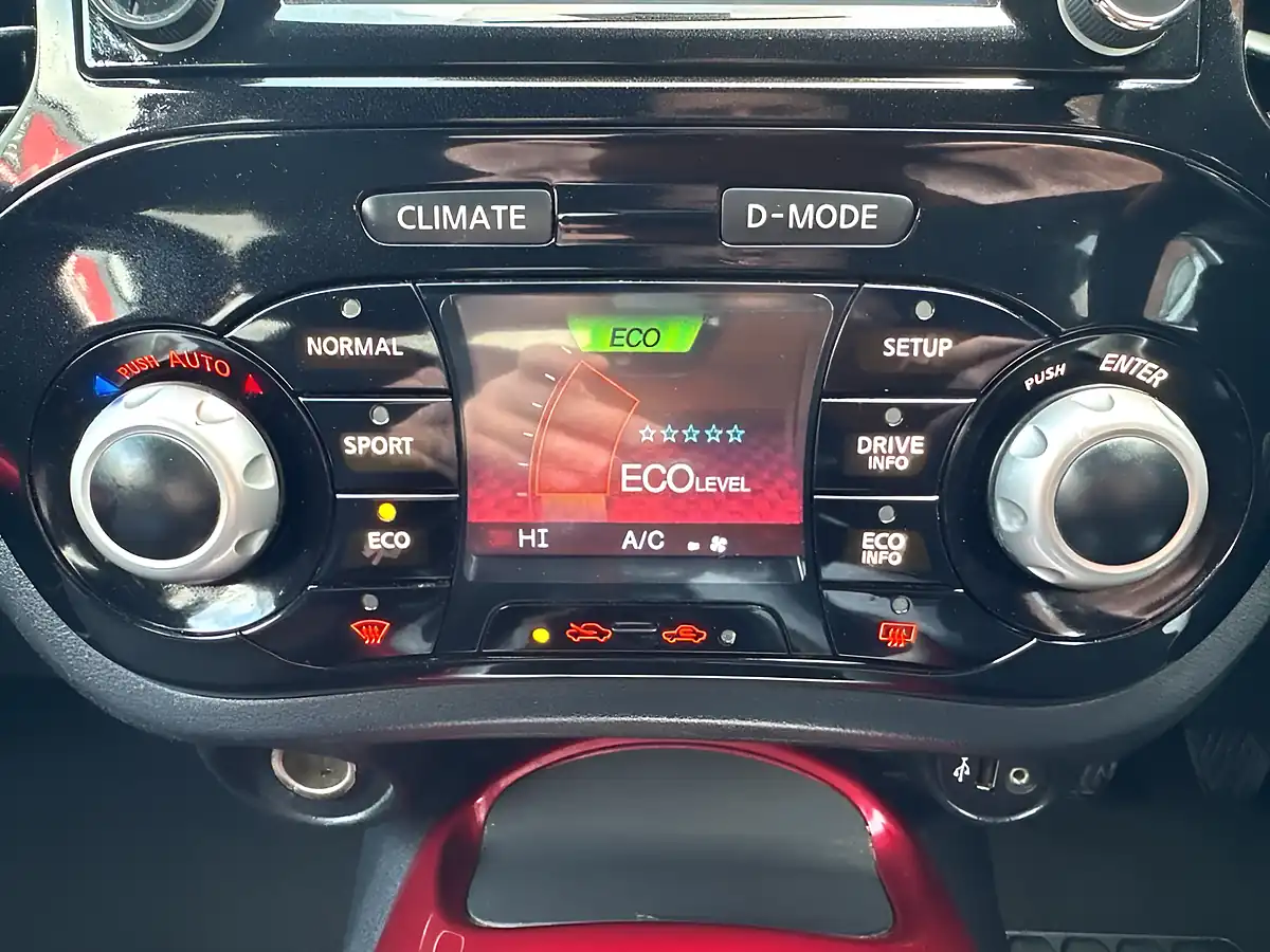 Used 2016 Nissan Juke Acenta Premium Grey - Interior and Exterior details 15
