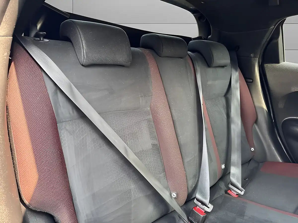 Used 2016 Nissan Juke Acenta Premium Grey - Interior and Exterior details 18
