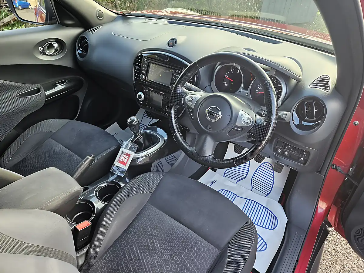 Used 2016 Nissan Juke Acenta Premium Red - Interior and Exterior details 13