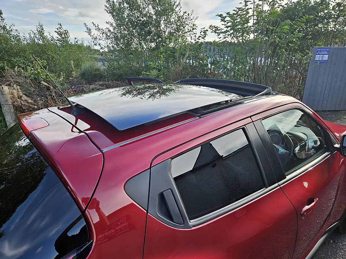 Used 2016 Nissan Juke Acenta Premium Red - Interior and Exterior details 16