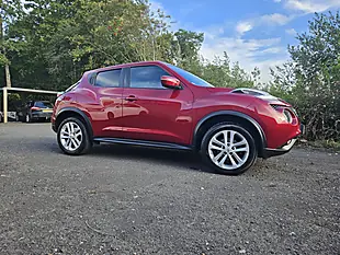 Used 2016 Nissan Juke Acenta Premium Red - Interior and Exterior details 2