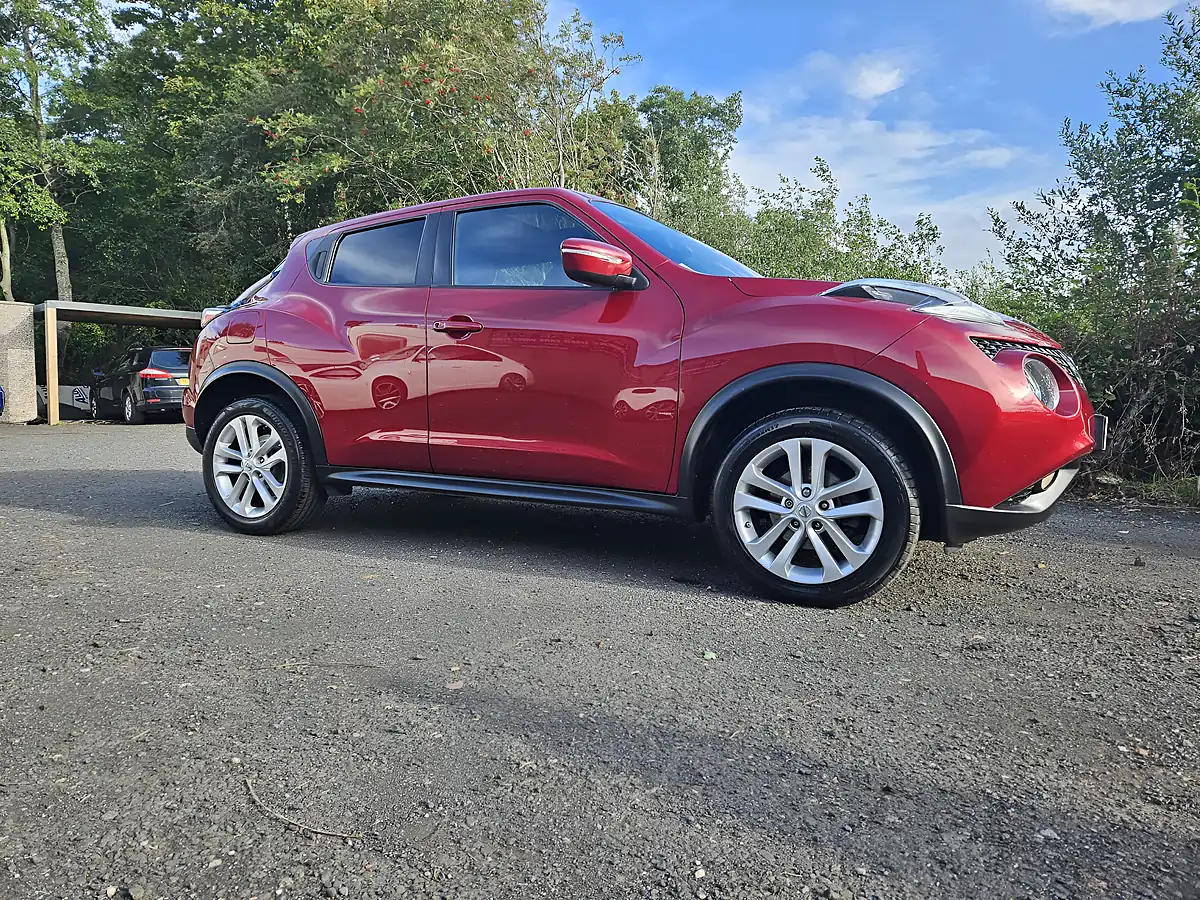 Used 2016 Nissan Juke Acenta Premium Red - Interior and Exterior details 4