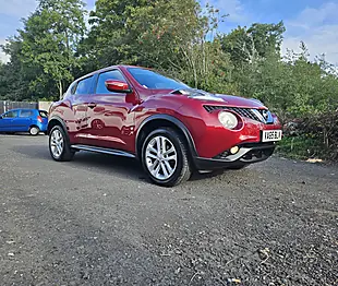Used 2016 Nissan Juke Acenta Premium Red - Interior and Exterior details 7