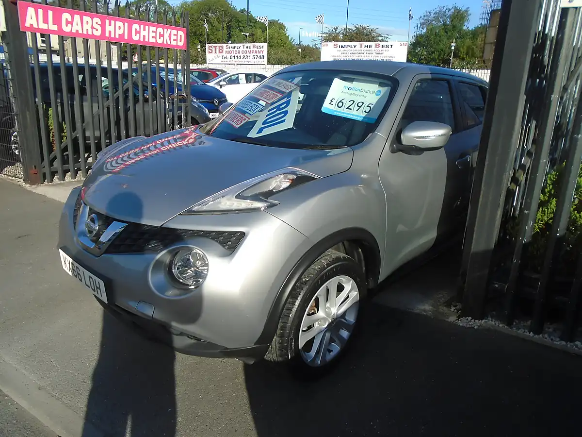 Used 2016 Nissan Juke Acenta Silver - Interior and Exterior details 3