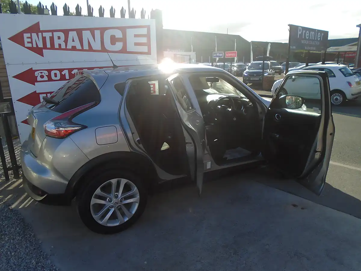 Used 2016 Nissan Juke Acenta Silver - Interior and Exterior details 7