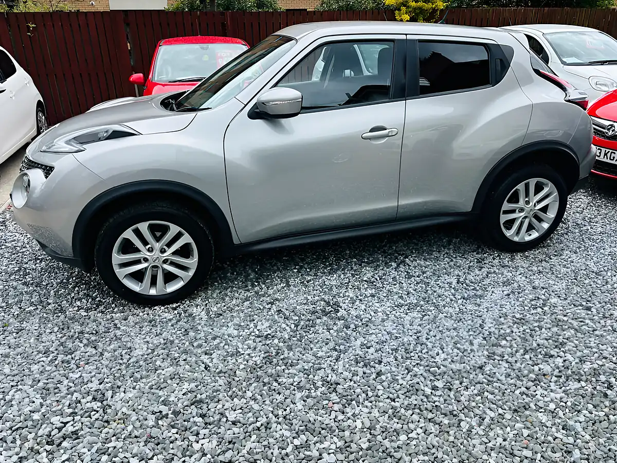Used 2016 Nissan Juke Acenta Silver - Interior and Exterior details 19