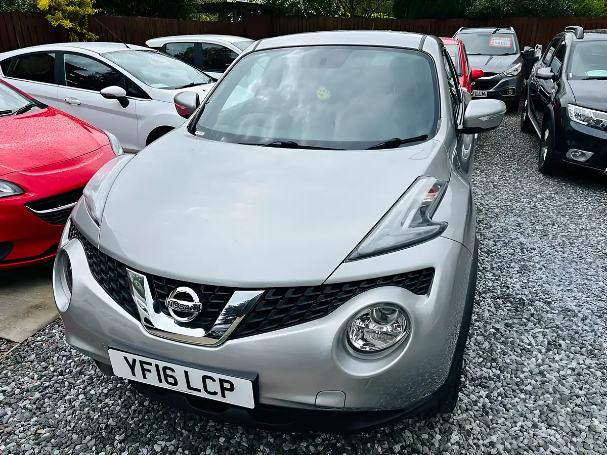 Used 2016 Nissan Juke Acenta Silver - Interior and Exterior details 7